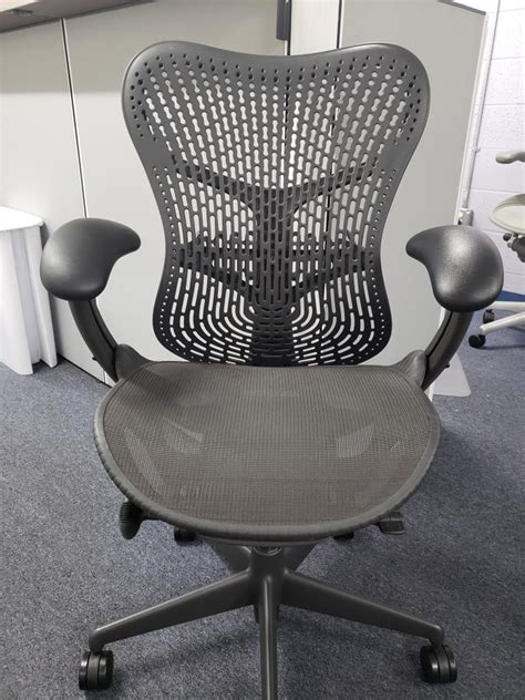 used herman miller chairs canada